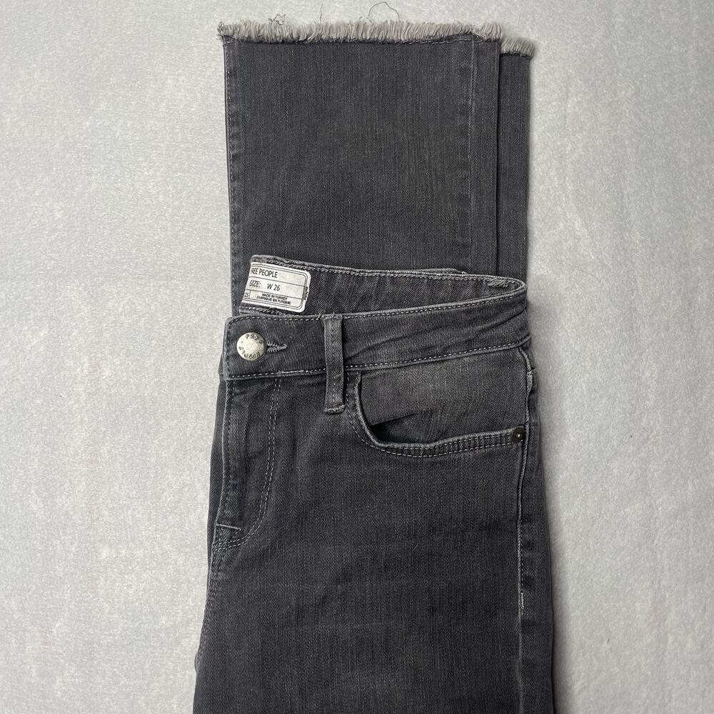 Free People Fringe Crop Jeans in Smoke Black (Gray) Size 26 61502-16515125 - Picture 3 of 16